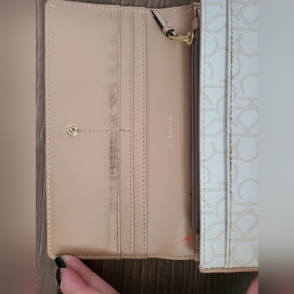 Calvin Klein wallet - Picture 5 of 14